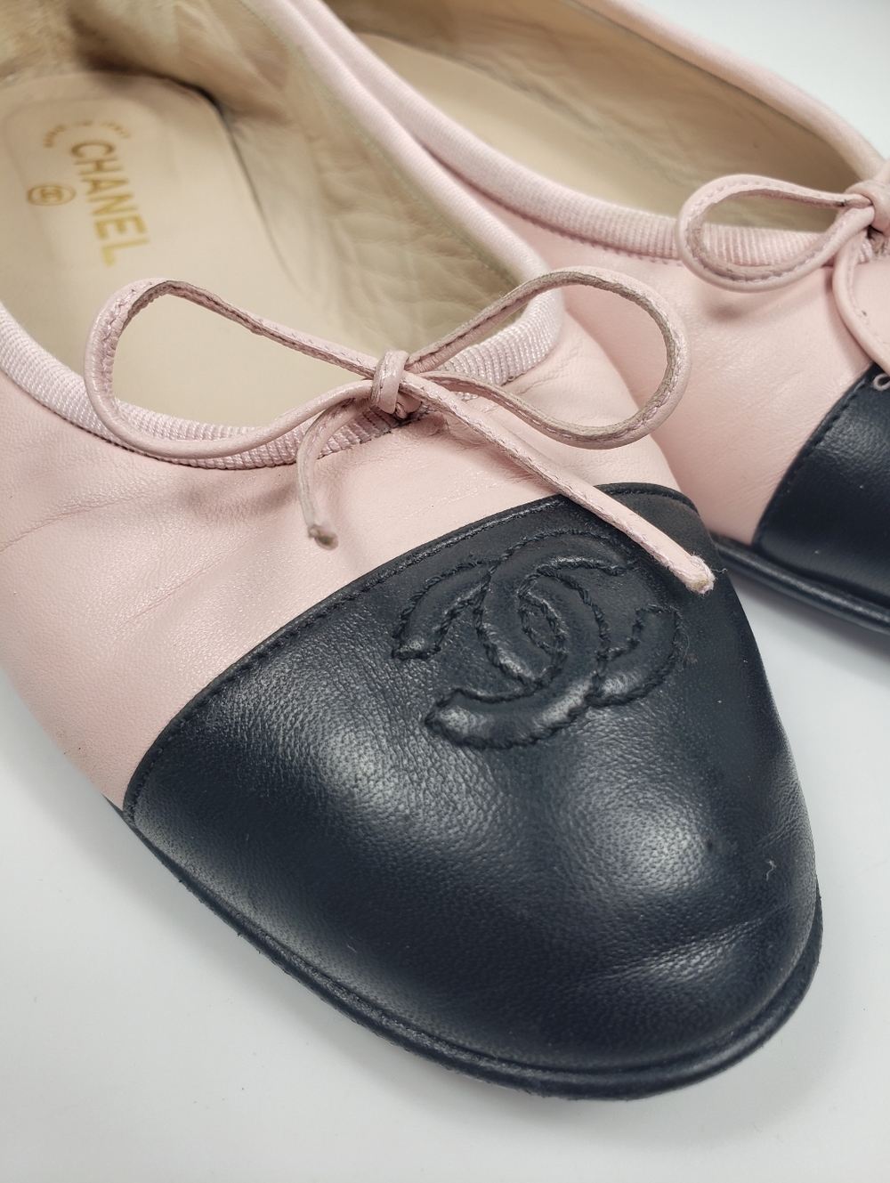 CHANEL Pink w/ Black Toe & Bow Ballet RARE Color - Luxury Vintage Leather 39/8.5 - Picture 5 of 14